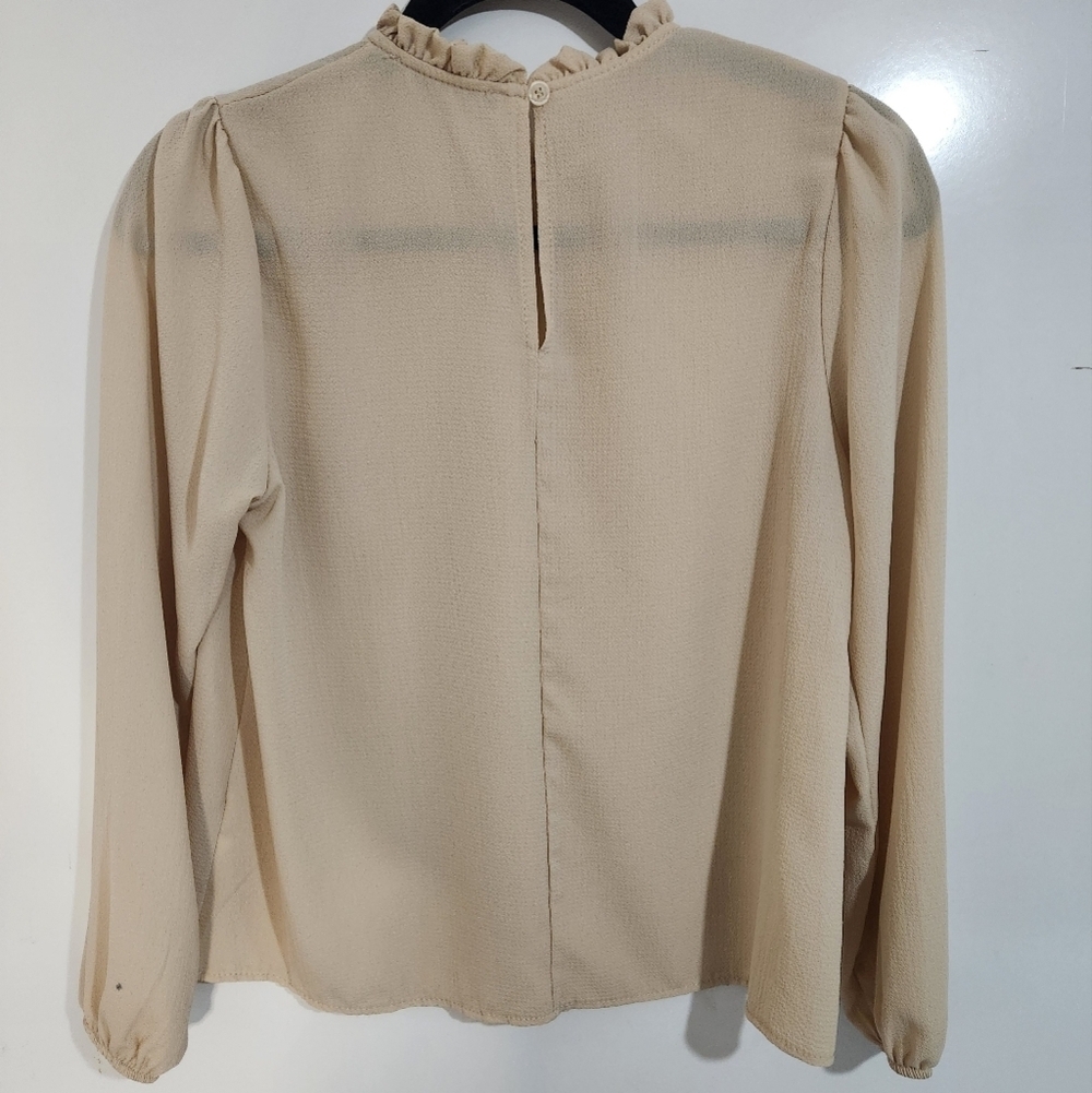 Elegant Cream Women's Top, Size 2 - Picture 4 of 6